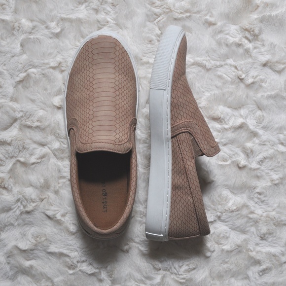 Indigo rd slip on sneakers Clearance